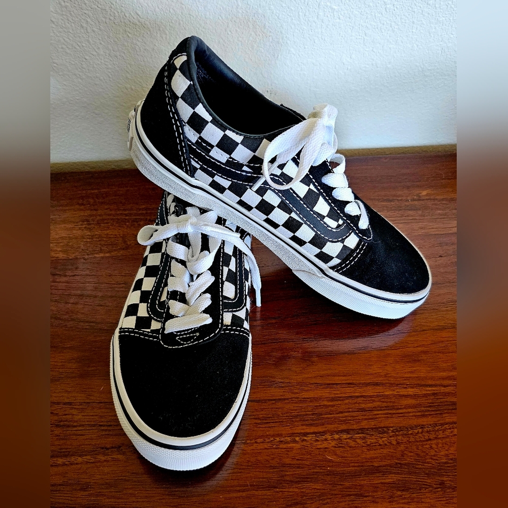 Vans • Black White Checkered Old Skool • Youth Size 2.5 • Never Worn